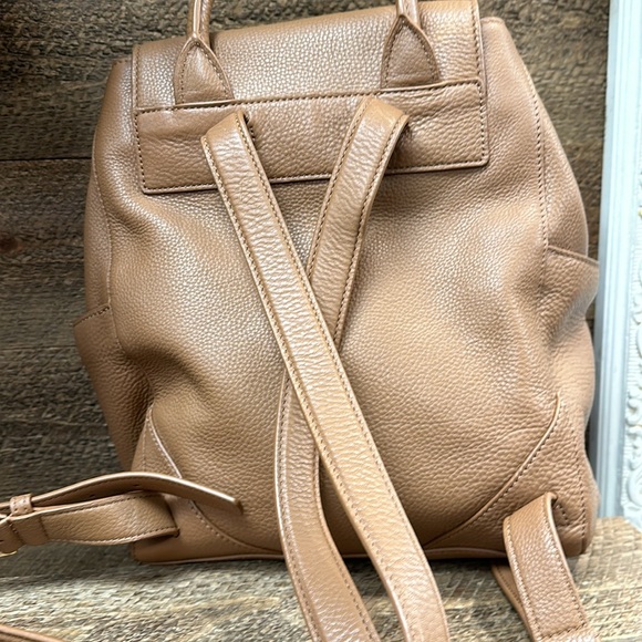 Tory Burch Britten Pebbled Leather Logo Backpack - Picture 4 of 8